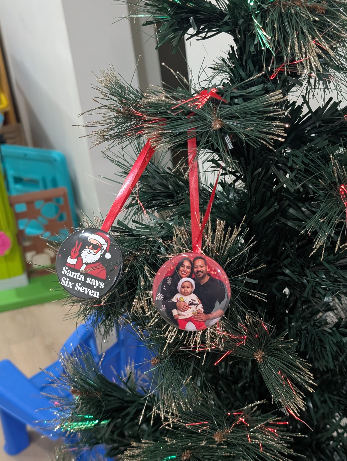 2.25 Round Photo 6 buttons or magnets